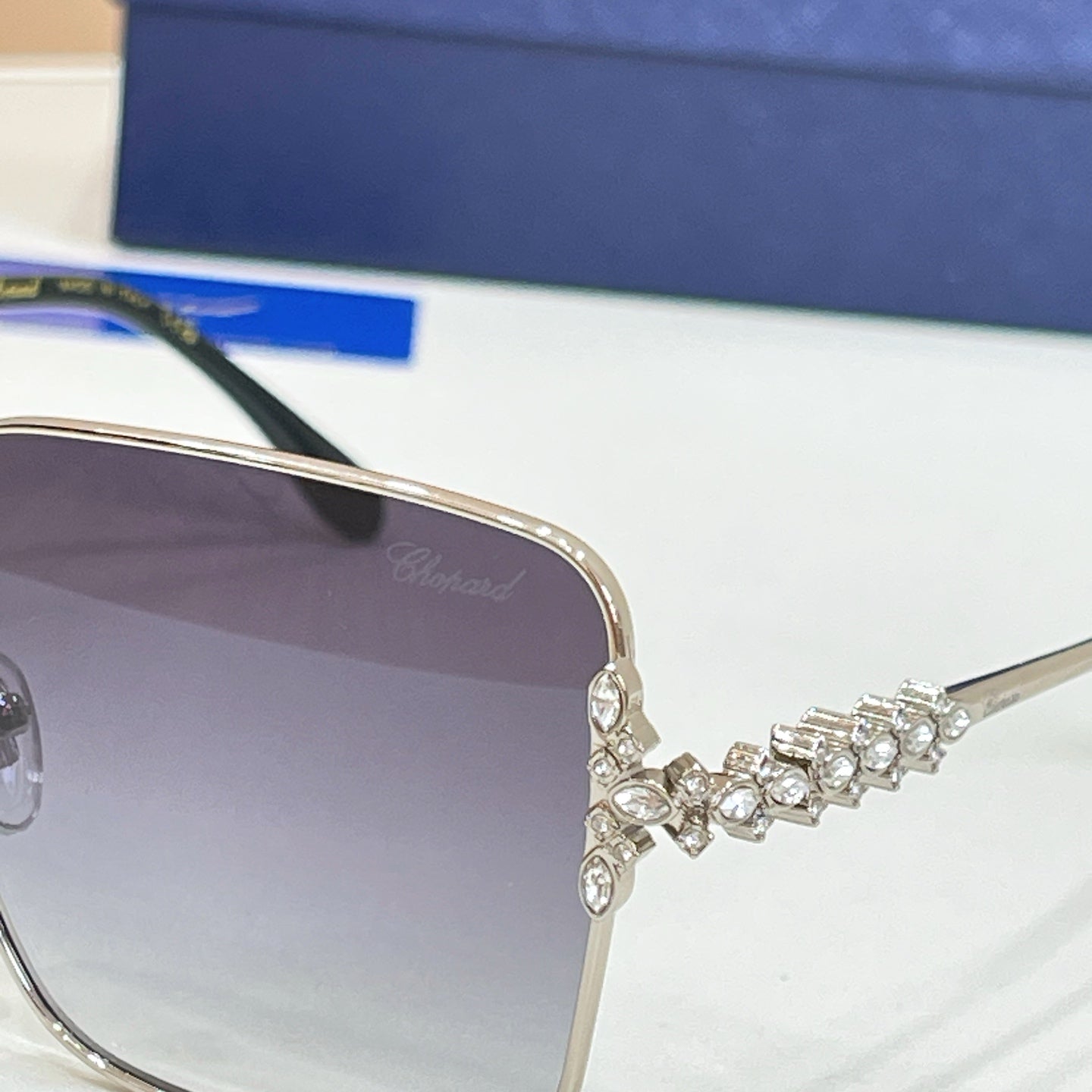 CHOPARD ICE CUBE RESIN SUNGLASSES