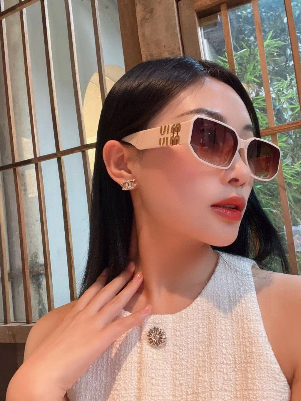 GLIMPSE SUNGLASSES 576819 IN WHITE ACETATE